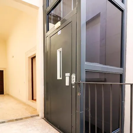 아파트 Dragonetti Luxury House - Ascensore - Wi Fi- Center *