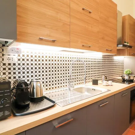 Dragonetti Luxury House - Ascensore - Wi Fi- Center L'Aquila