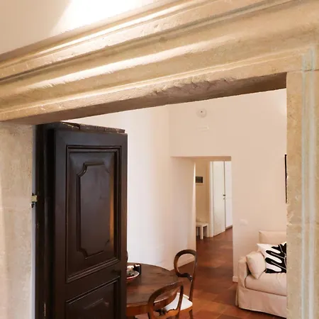 Dragonetti Luxury House - Ascensore - Wi Fi- Center Διαμέρισμα Λ' Άκουιλα