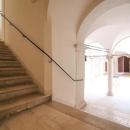 Dragonetti Luxury House - Ascensore - Wi Fi- Center Διαμέρισμα Λ' Άκουιλα