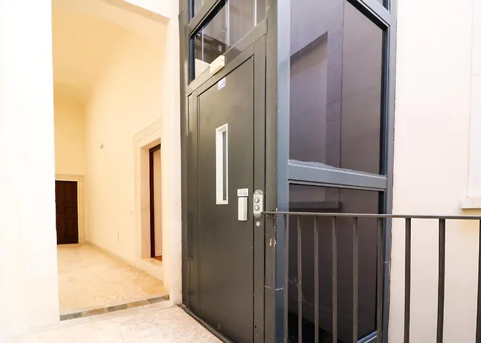 아파트 Dragonetti Luxury House - Ascensore - Wi Fi- Center *