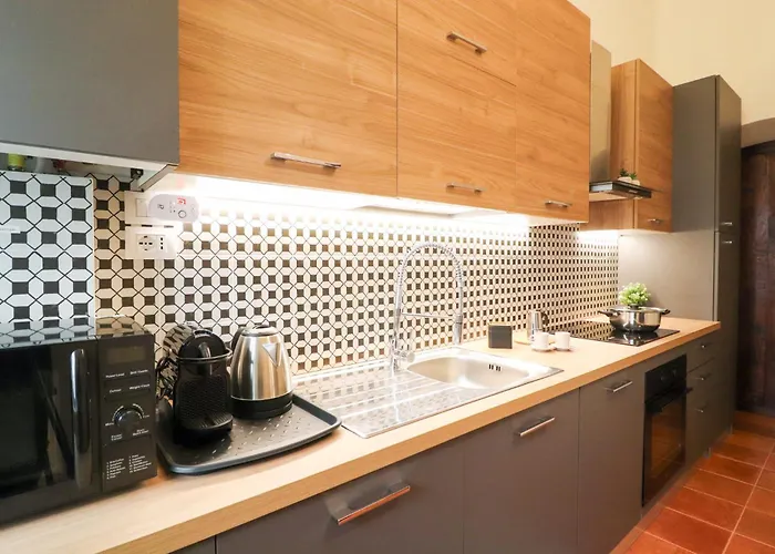 Dragonetti Luxury House - Ascensore - Wi Fi- Center LʼAquila