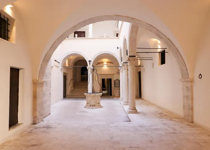 Dragonetti Luxury House - Ascensore - Wi Fi- Center 아파트 *