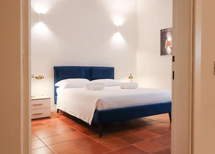 Dragonetti Luxury House - Ascensore - Wi Fi- Center * 라킬라