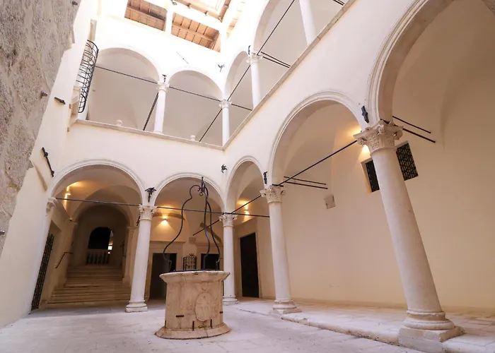 Dragonetti Luxury House - Ascensore - Wi Fi- Center Appartement