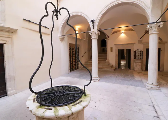 아파트 Dragonetti Luxury House - Ascensore - Wi Fi- Center