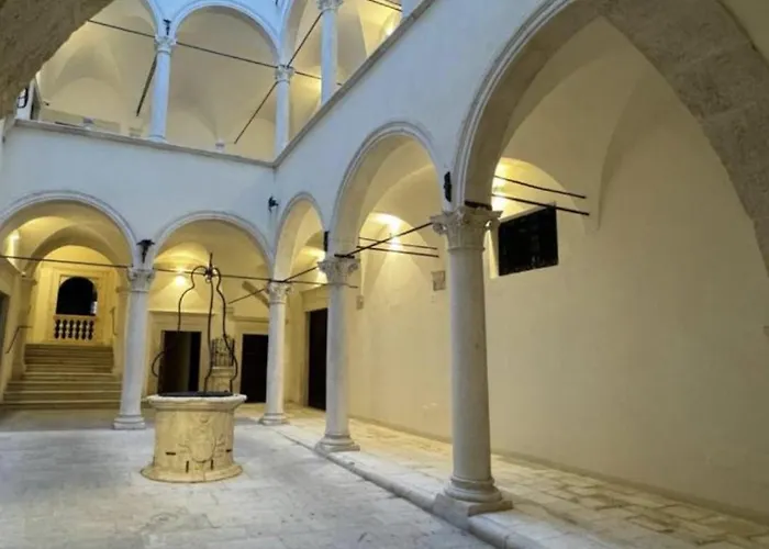 Dragonetti Luxury House - Ascensore - Wi Fi- Center 라킬라